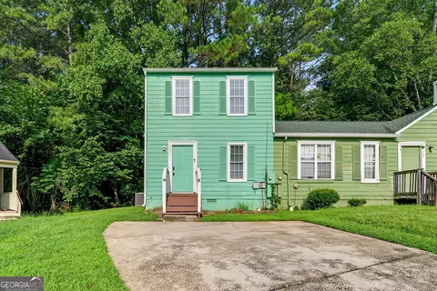 2041 Charter Mnr, Lithonia, GA 30058