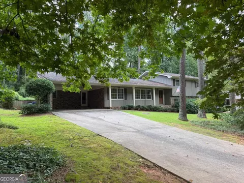 3887 Menlo Dr, Atlanta, GA 30340