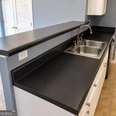 Kitchen - 35 Willow Oak Way, Covington, GA 30016 photo 2 of 2