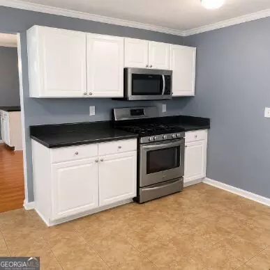 Kitchen - 35 Willow Oak Way, Covington, GA 30016 photo 1 of 2