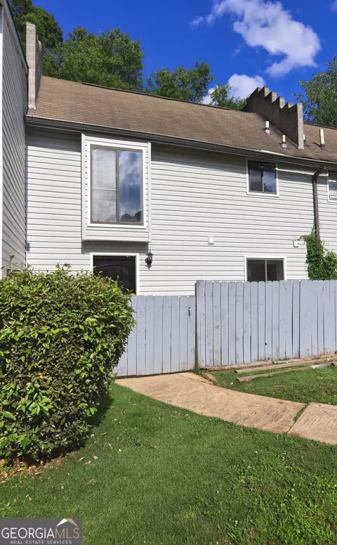 313 Country Club Dr, Jonesboro, GA 30238