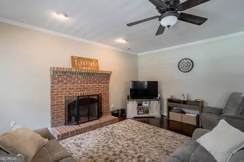 Living - 262 Brickyard Rd, Comer, GA 30629 photo 1 of 3