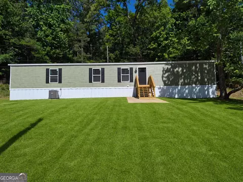 33 Club Cir #33, Ellenwood, GA 30294