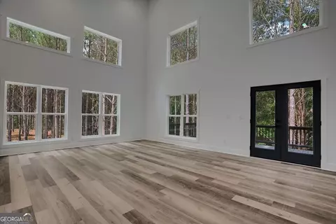 Living - 3279 Tommy Dillard Rd, Monroe, GA 30656 photo 3 of 4
