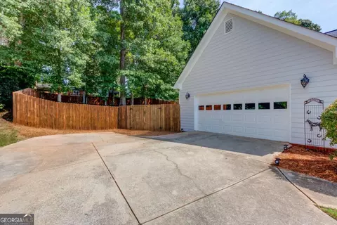 2037 Windfield Dr, Monroe, GA 30655 photo 3
