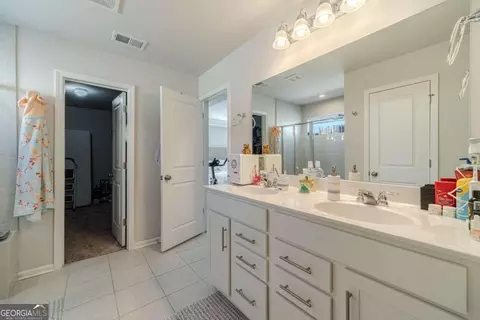 Entry Way - 3072 Lowell Rd, Bethlehem, GA 30620 photo 7 of 10