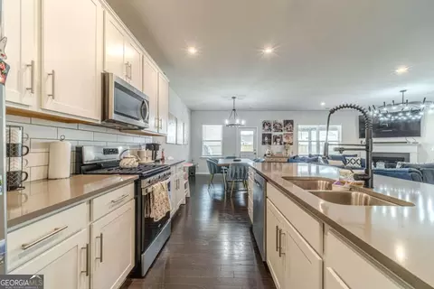 Kitchen - 3072 Lowell Rd, Bethlehem, GA 30620 photo 2 of 3