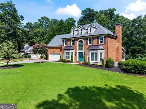 8325 Riverbirch Dr, Roswell, GA 30076