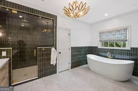 Bath - 1873 Tobey Rd, Chamblee, GA 30341 photo 3 of 6