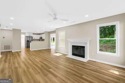 Living - 4335 Abbotts Pointe Ct, Duluth, GA 30097 photo 5 of 5