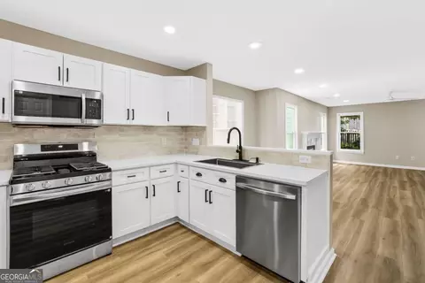 Kitchen - 4335 Abbotts Pointe Ct, Duluth, GA 30097 photo 1 of 3