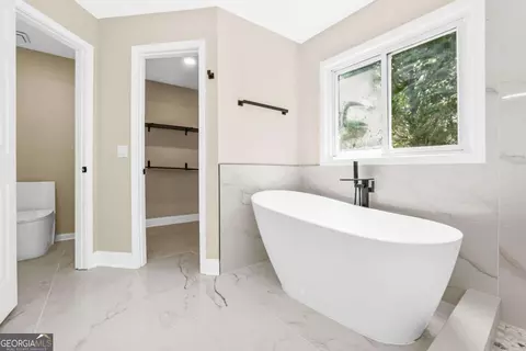 Bath - 4335 Abbotts Pointe Ct, Duluth, GA 30097 photo 4 of 5