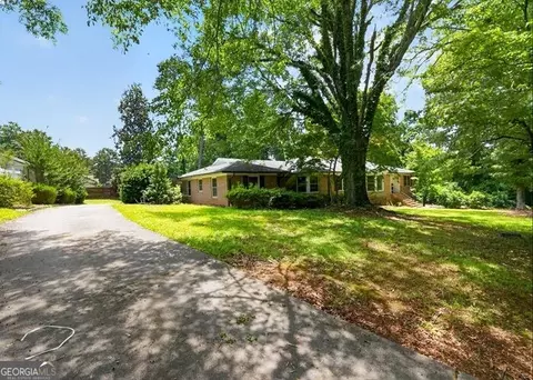 Exterior - 43 Mountain View Dr, Toccoa, GA 30577 photo 2 of 5