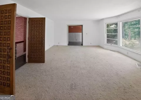 Living - 43 Mountain View Dr, Toccoa, GA 30577 photo 3 of 4