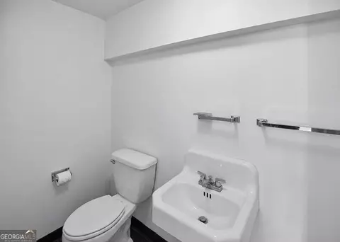 Bath - 43 Mountain View Dr, Toccoa, GA 30577 photo 1 of 2