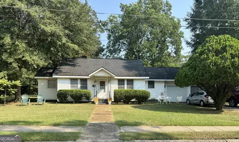 304 Peachtree St, Fort Valley, GA 31030