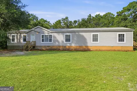 276 Price Rd, Waverly, GA 31565