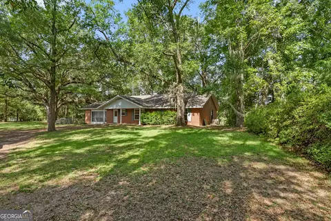 Exterior - 139 Riverview Dr, Bainbridge, GA 39817 photo 1 of 9