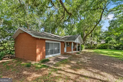 Exterior - 139 Riverview Dr, Bainbridge, GA 39817 photo 7 of 9