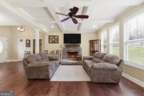 Living - 130 Maple Dr, Commerce, GA 30529 photo 1 of 2
