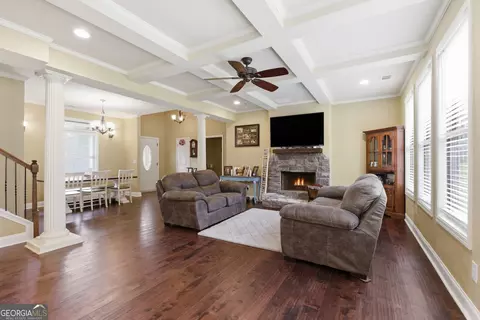 Living - 130 Maple Dr, Commerce, GA 30529 photo 2 of 2