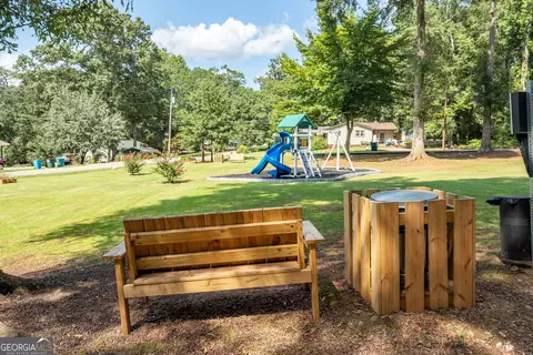 View/Area - 111 Willow St, Commerce, GA 30529 photo 1 of 2
