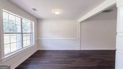 Living - 115 Emerald Ln, Hampton, GA 30228 photo 2 of 5