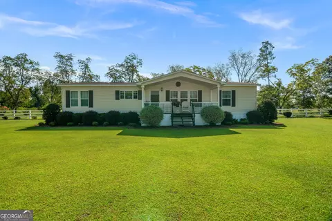 6084 Youmans Chapel Rd, Blackshear, GA 31516