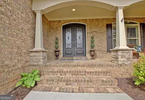 Exterior - 100 Wickham Dr, Tyrone, GA 30290 photo 5 of 45