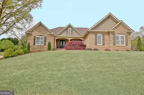 Exterior - 100 Wickham Dr, Tyrone, GA 30290 photo 1 of 45