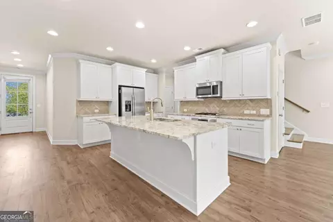Kitchen - 2028 Glenview Park Cir, Duluth, GA 30097 photo 2 of 5