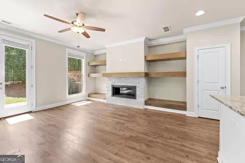 Living - 2028 Glenview Park Cir, Duluth, GA 30097 photo 2 of 10