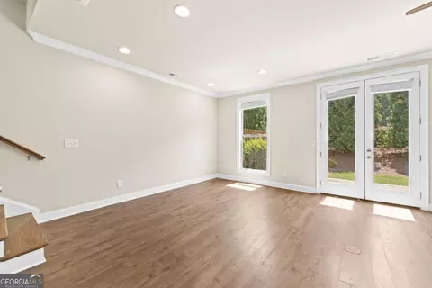 Living - 2028 Glenview Park Cir, Duluth, GA 30097 photo 8 of 10