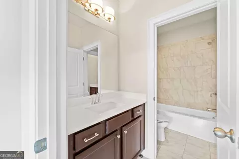 Bath - 2028 Glenview Park Cir, Duluth, GA 30097 photo 6 of 8
