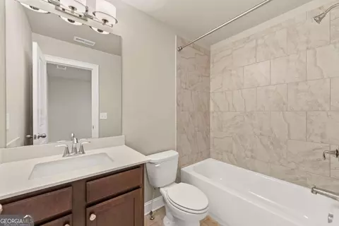 Bath - 2028 Glenview Park Cir, Duluth, GA 30097 photo 8 of 8