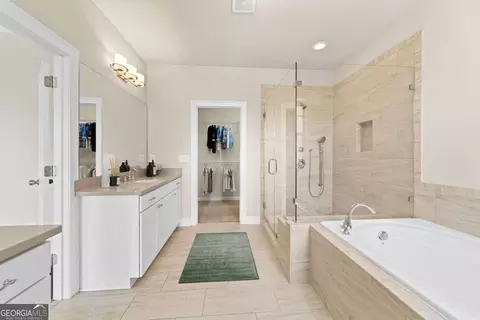 Bath - 2028 Glenview Park Cir, Duluth, GA 30097 photo 3 of 8