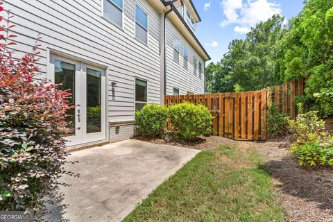 Exterior - 2028 Glenview Park Cir, Duluth, GA 30097 photo 2 of 2
