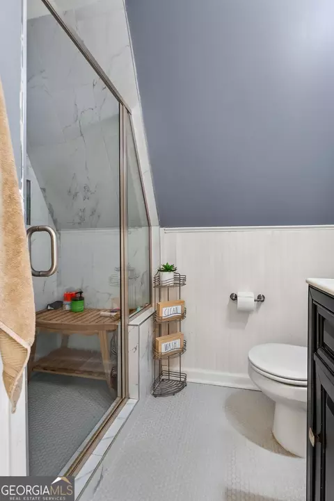 Bath - 124 Rosebud Ln, Jackson, GA 30233 photo 6 of 7