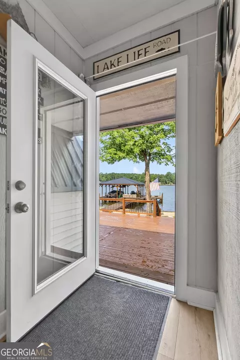 Entry Way - 124 Rosebud Ln, Jackson, GA 30233 photo 1 of 2