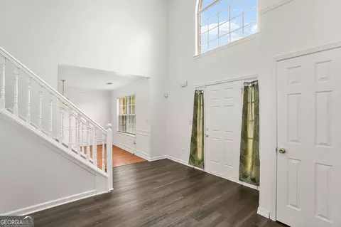 Entry Way - 1664 Bennett Dr, Mcdonough, GA 30253 photo 2 of 4