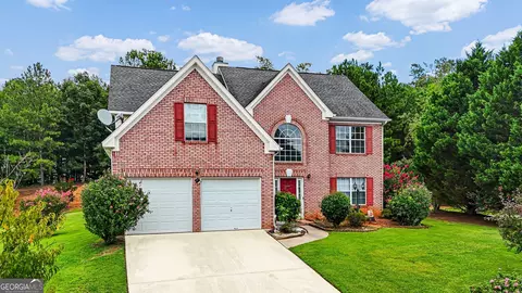 Exterior - 1664 Bennett Dr, Mcdonough, GA 30253 photo 4 of 11