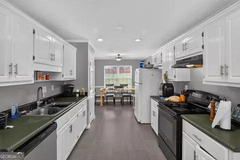Kitchen - 2025 Clarkston Dr, Augusta, GA 30909 photo 1 of 1