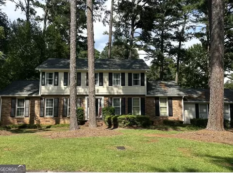 4421 Hardwood Cir SW, Lilburn, GA 30047