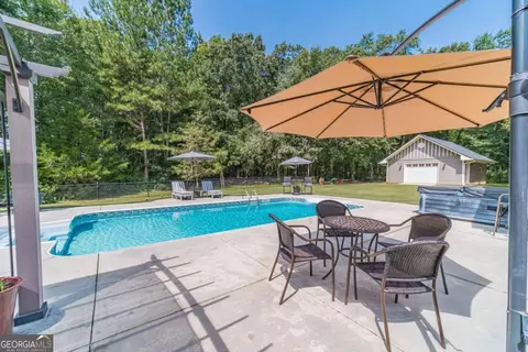 Exterior - 2301 Matt Michell Ln, Monroe, GA 30655 photo 15 of 19