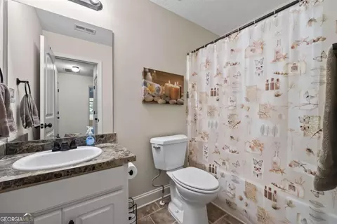 Bath - 2301 Matt Michell Ln, Monroe, GA 30655 photo 5 of 5