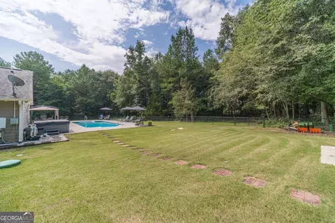 Exterior - 2301 Matt Michell Ln, Monroe, GA 30655 photo 14 of 19