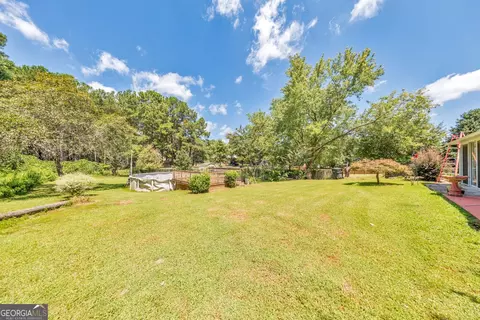 Exterior - 1675 Round Rd, Grayson, GA 30017 photo 5 of 10