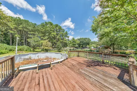 Exterior - 1675 Round Rd, Grayson, GA 30017 photo 7 of 10
