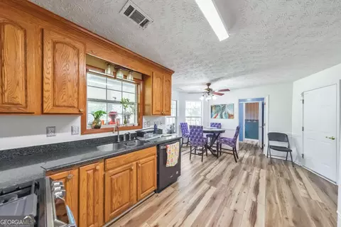 Kitchen - 1675 Round Rd, Grayson, GA 30017 photo 1 of 4