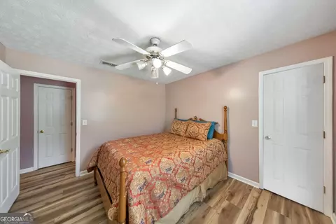 Bedroom - 1675 Round Rd, Grayson, GA 30017 photo 6 of 8